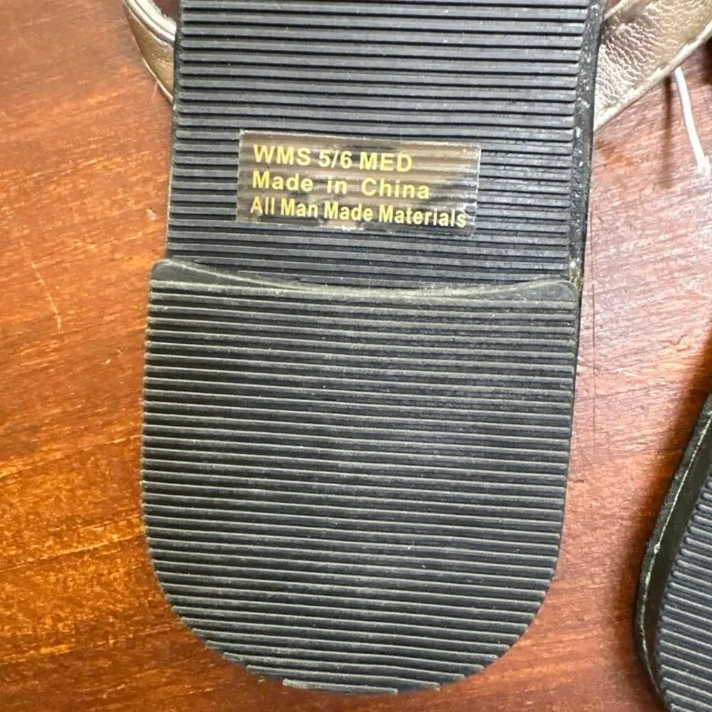 Apt-9 Women's Black and Brown Flipflops